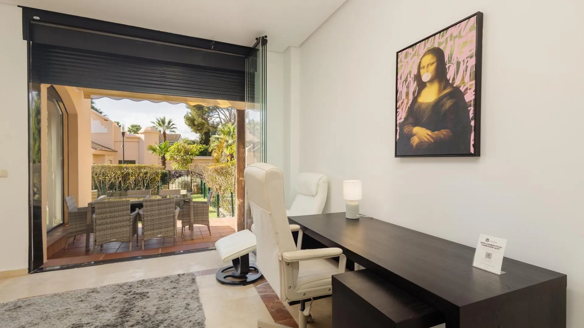 Apartment With 3 Bedrooms, Terrace, Indoor Pool And Sauna At 100 M From The Beach In Puerto Banus 마르베야